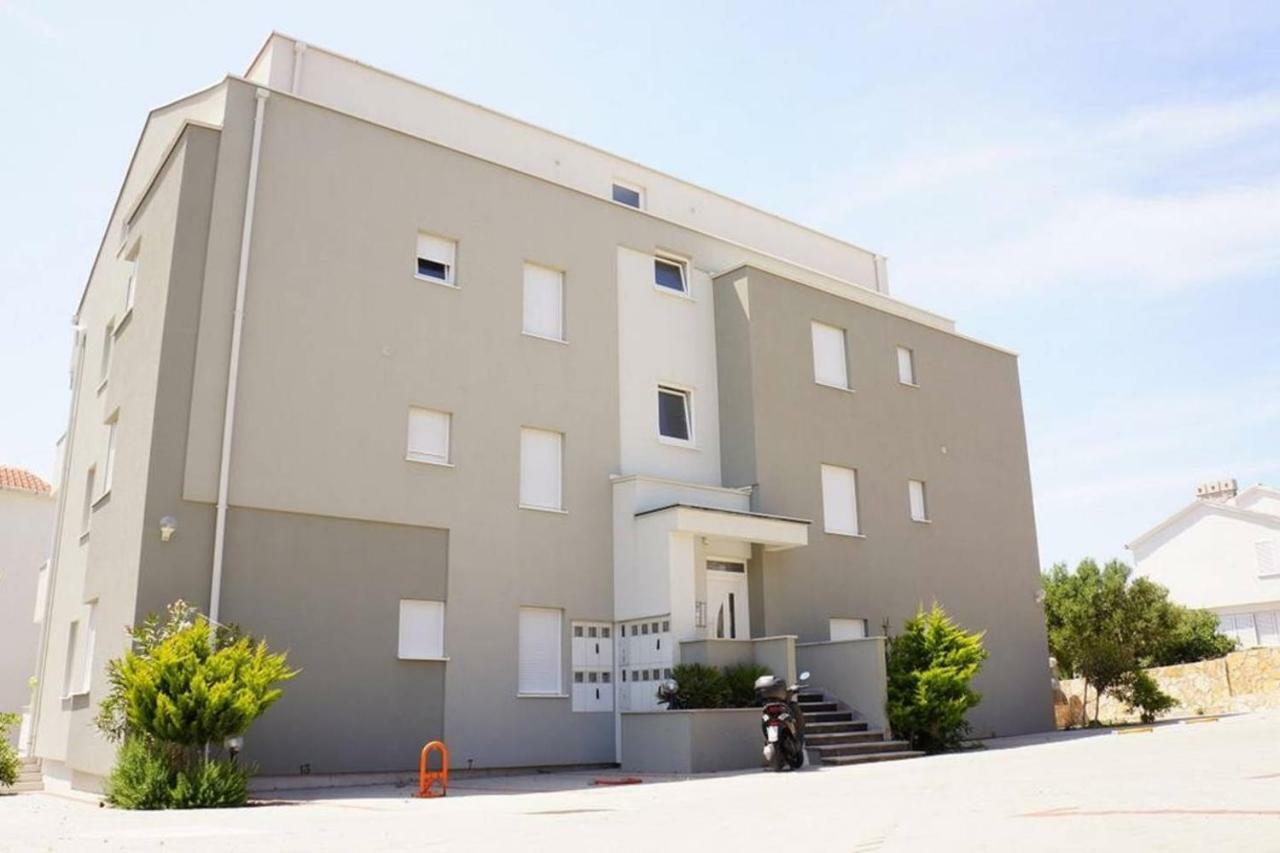 Apartment Silvija Novalja Εξωτερικό φωτογραφία
