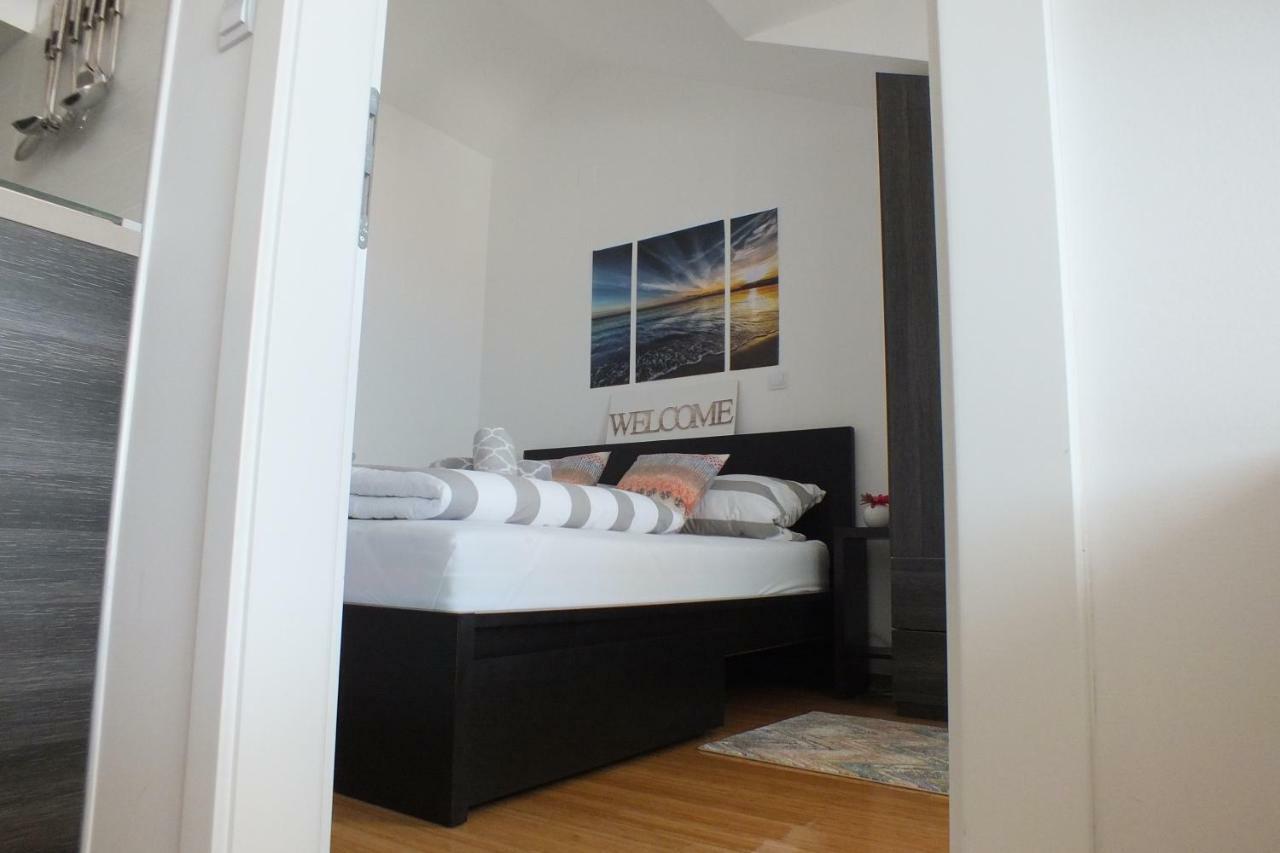 Apartment Silvija Novalja Εξωτερικό φωτογραφία