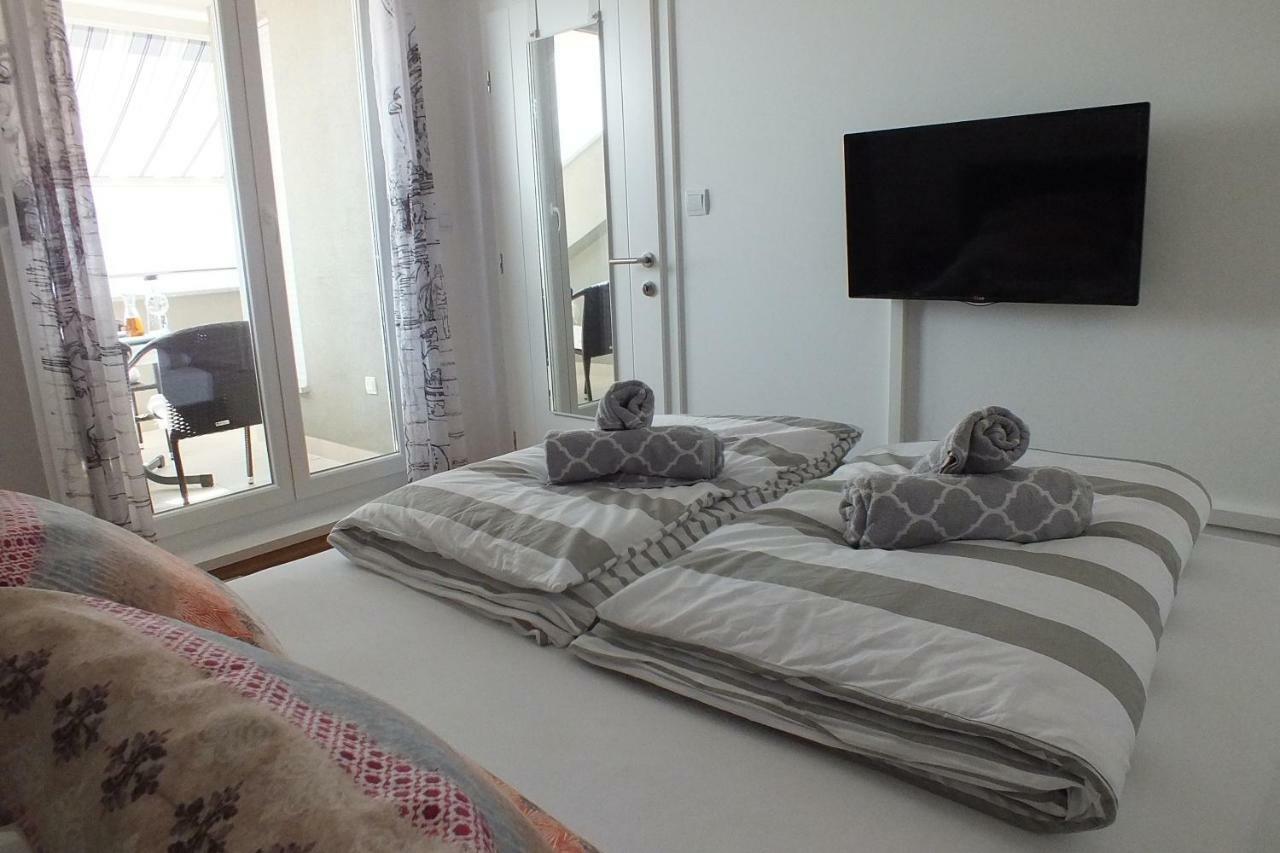 Apartment Silvija Novalja Εξωτερικό φωτογραφία