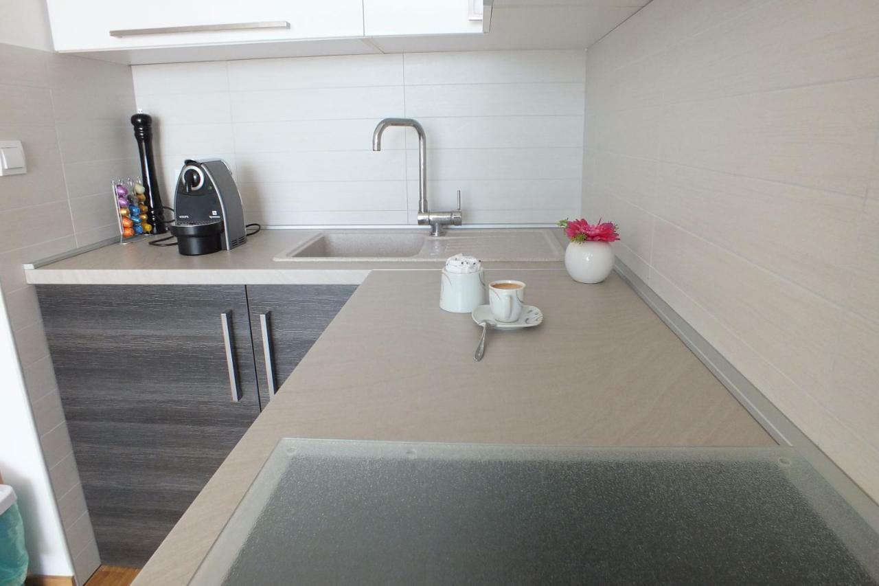 Apartment Silvija Novalja Εξωτερικό φωτογραφία